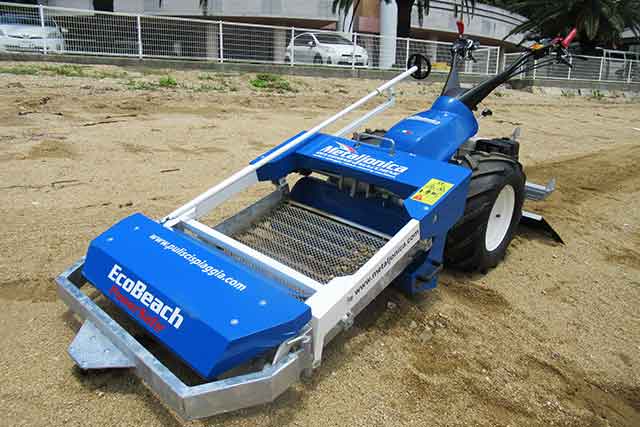 自走型ビーチクリーナー　エコビーチ